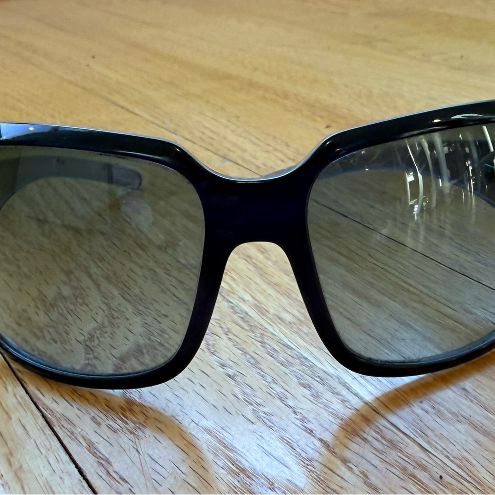 Chanel Oversized Sunglasses CC Logo Black Gradient Lenses w/case